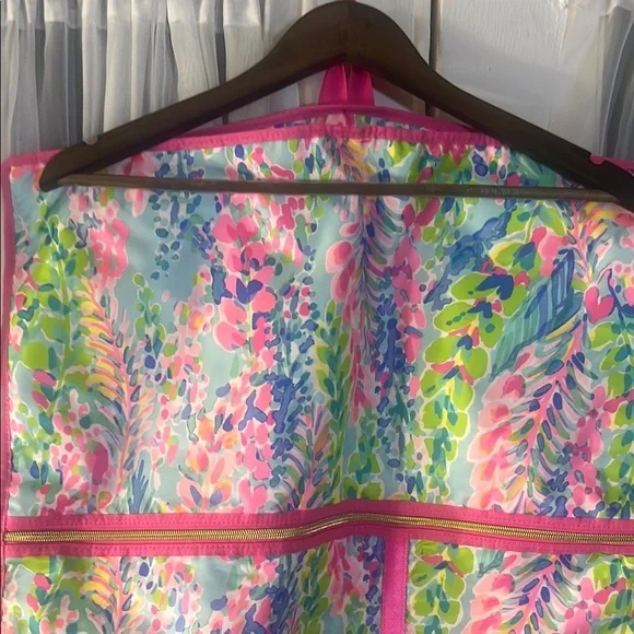 Lilly Pulitzer catch the wave garment bag travel suitcase - Picture 5 of 9